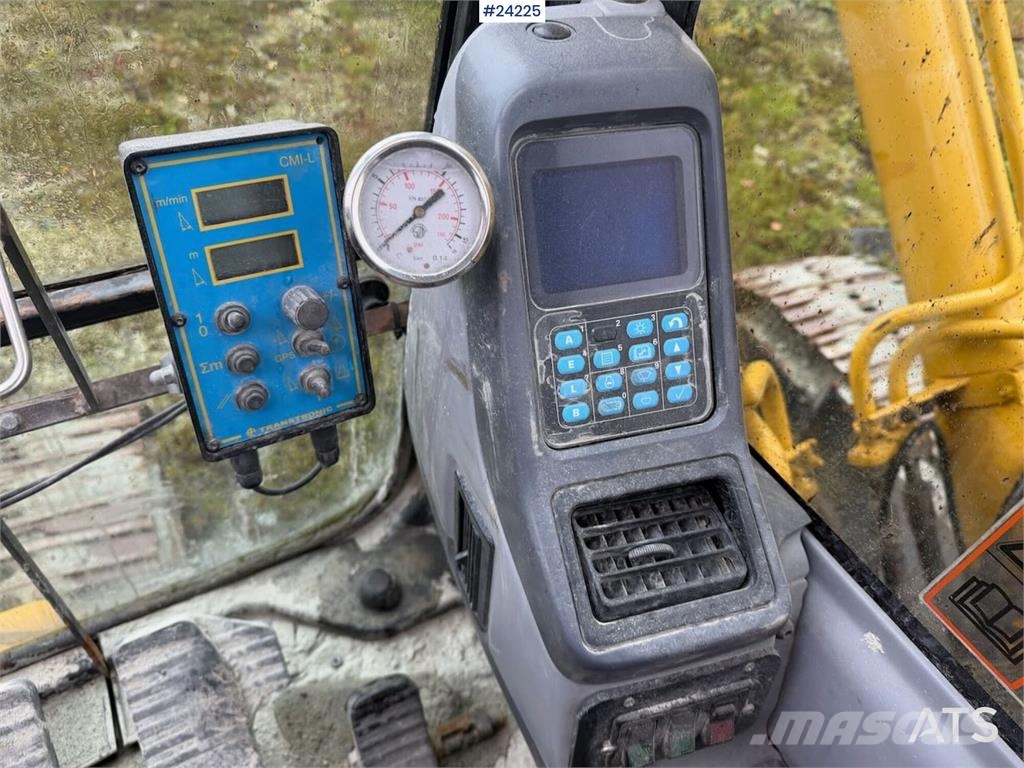Komatsu PC240LC-7K excavator w/ 2 buckets – prepared for m Εκσκαφείς με ερπύστριες