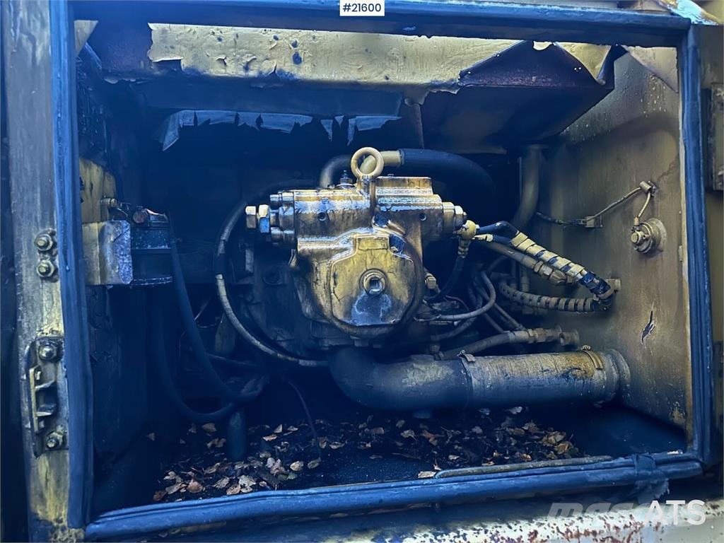 Komatsu PC240LC excavator. WATCH VIDEO. Верижен екскаватор