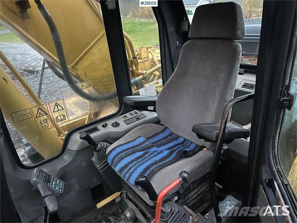 Komatsu PC240LC excavator. WATCH VIDEO. Верижен екскаватор