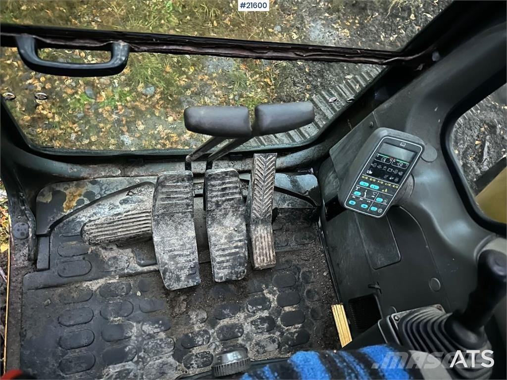 Komatsu PC240LC excavator. WATCH VIDEO. Верижен екскаватор