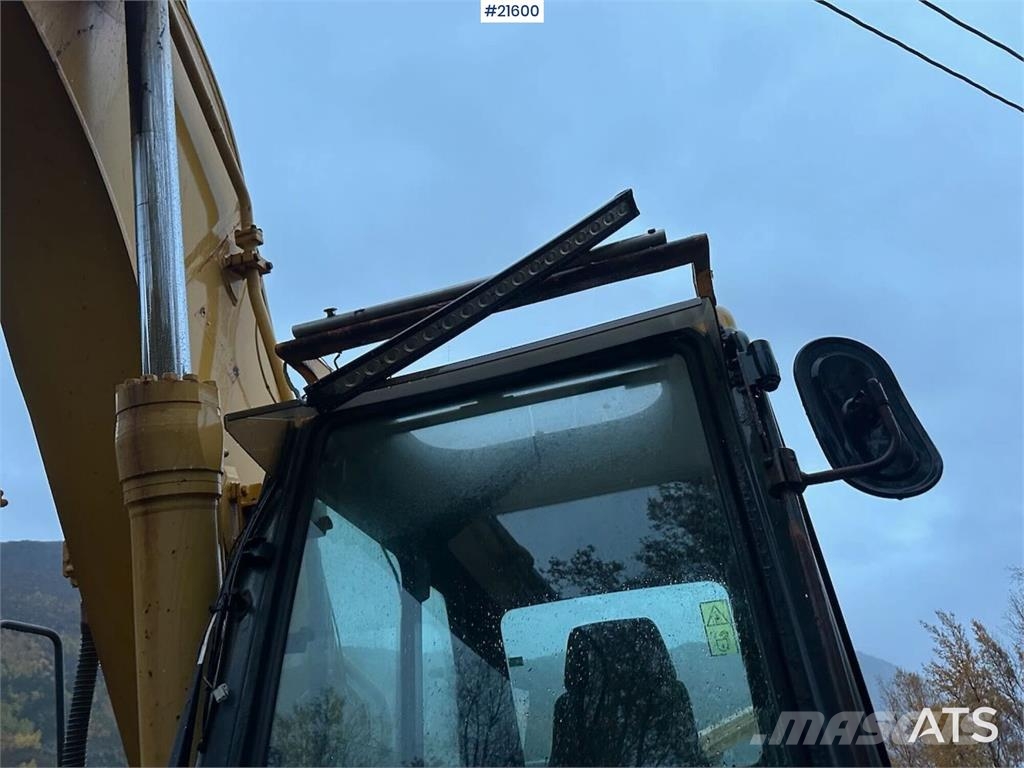 Komatsu PC240LC excavator. WATCH VIDEO. Верижен екскаватор