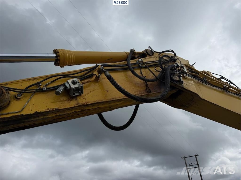 Komatsu PC490LC-11 excavator w/ 2 buckets حفارات زحافة