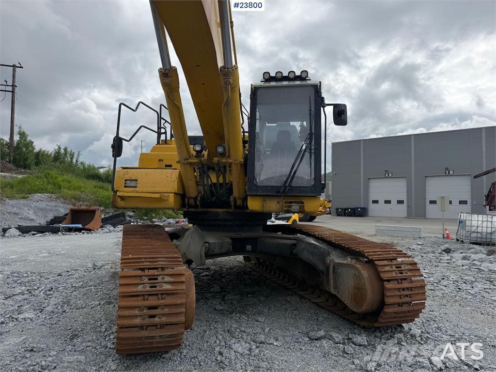 Komatsu PC490LC-11 excavator w/ 2 buckets حفارات زحافة