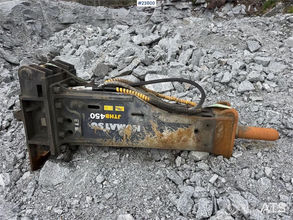 Komatsu PC490LC-11 excavator w/ 2 buckets حفارات زحافة