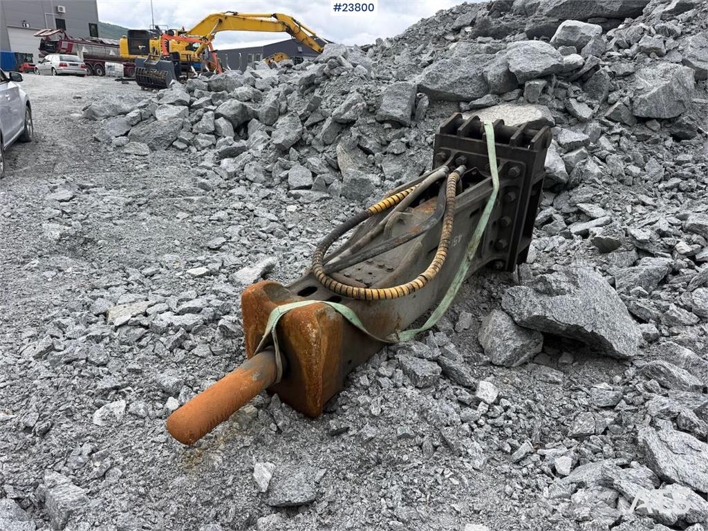 Komatsu PC490LC-11 excavator w/ 2 buckets حفارات زحافة