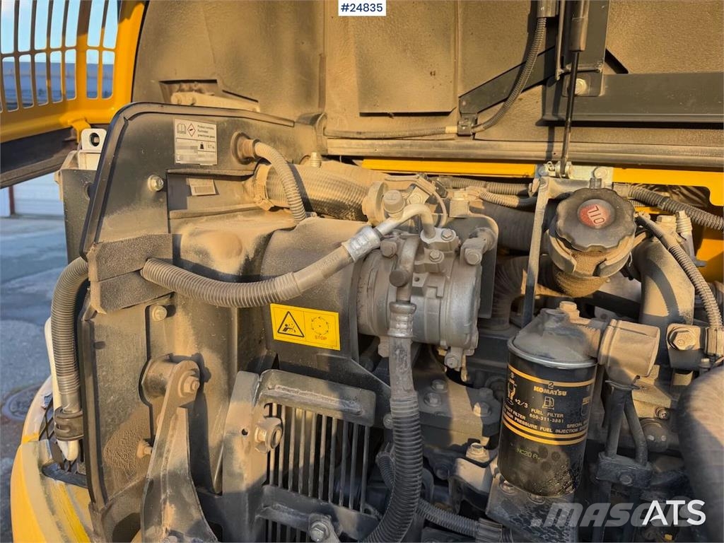 Komatsu PC78US-10 Excavator with tiltrotator, 2 buckets, r Pásová rýpadla