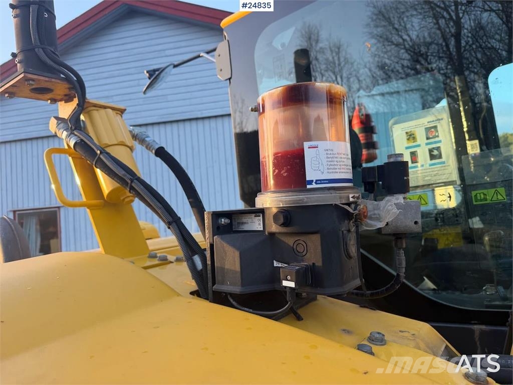 Komatsu PC78US-10 Excavator with tiltrotator, 2 buckets, r Pásová rýpadla