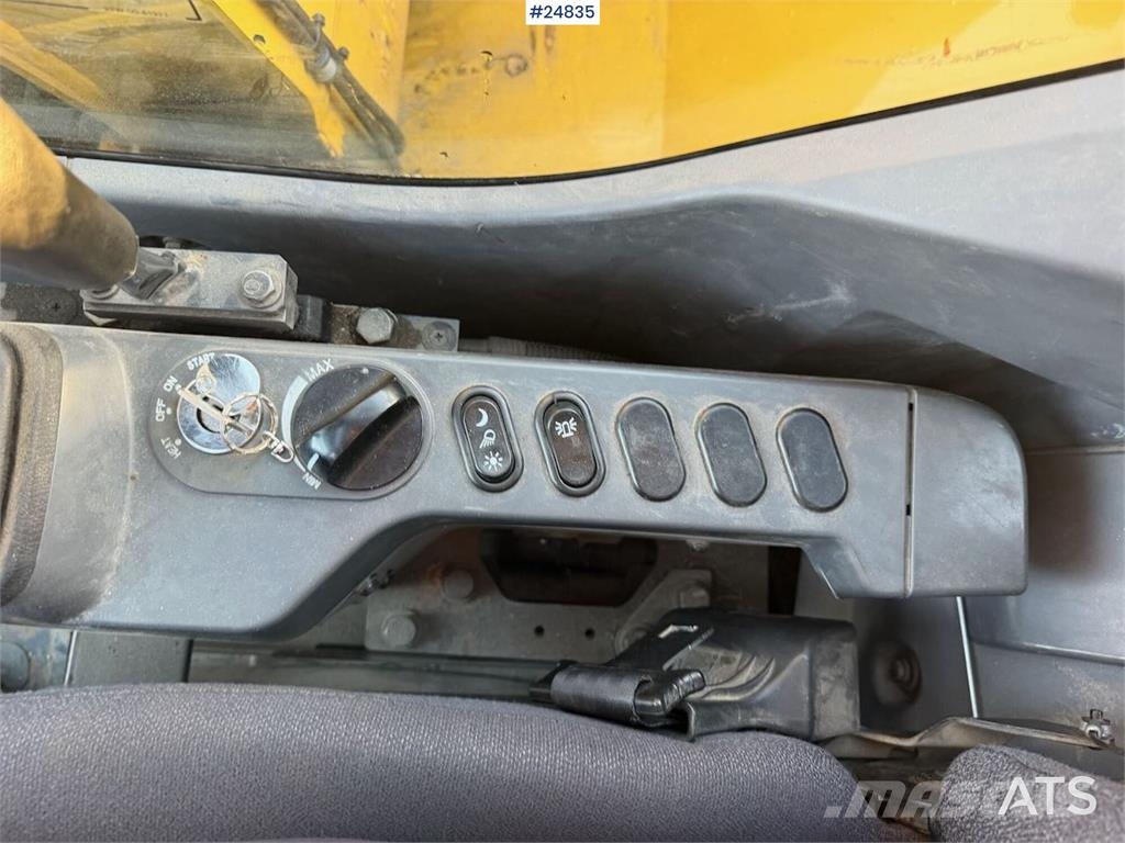 Komatsu PC78US-10 Excavator with tiltrotator, 2 buckets, r Pásová rýpadla