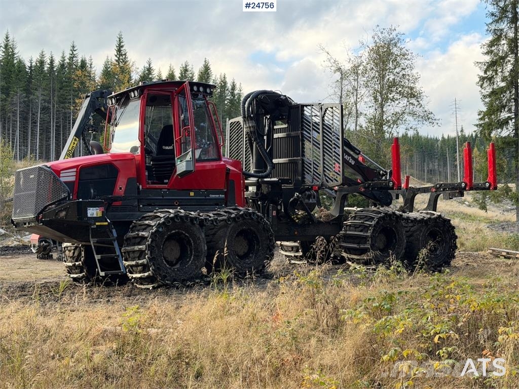 Komatsu XF875-1 Forwarder Forvarderi