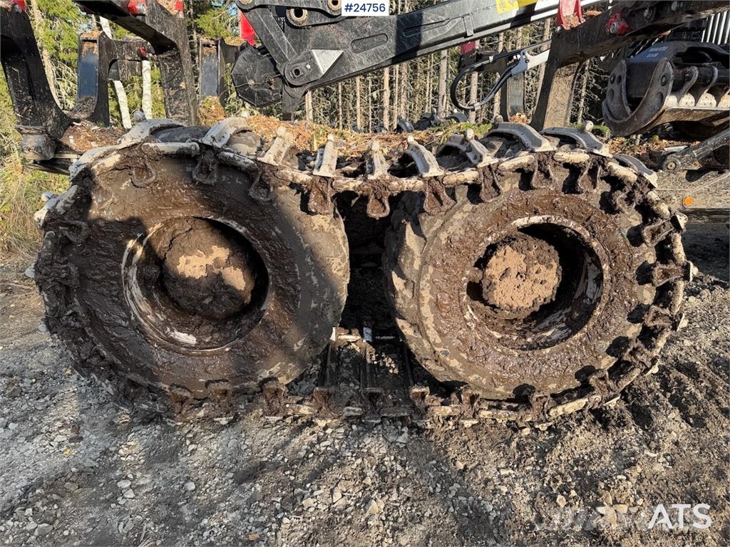 Komatsu XF875-1 Forwarder Forvarderi