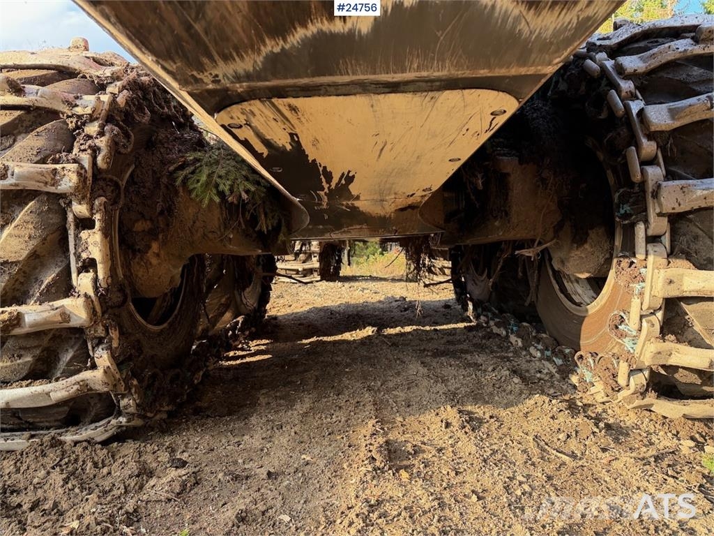 Komatsu XF875-1 Forwarder Forvarderi