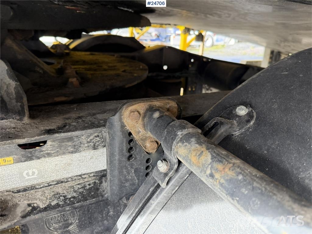 Krone 3-axle curtain-sided trailer with 2-axle Krone dol Інші причепи