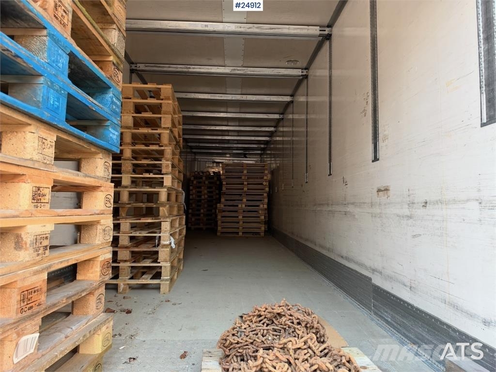 Krone Box Semi-Trailer with Refrigeration/Freezer Unit a Прицепы-фургоны