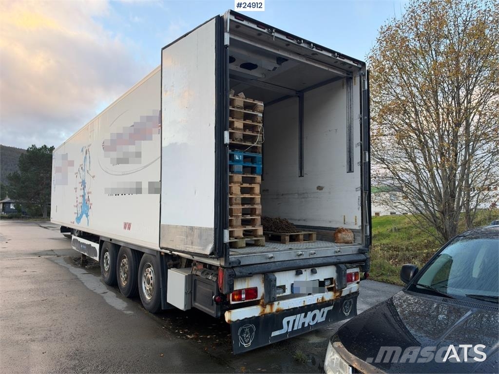 Krone Box Semi-Trailer with Refrigeration/Freezer Unit a Прицепы-фургоны