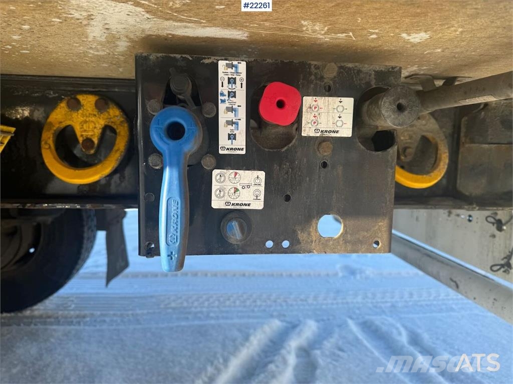 Krone box semi-trailer with Thermo King unit أنواع أخرى من أنصاف المقطورات