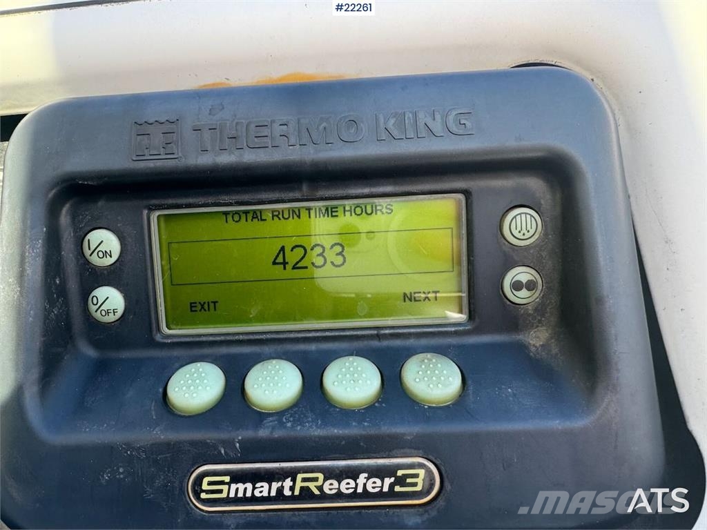 Krone box semi-trailer with Thermo King unit أنواع أخرى من أنصاف المقطورات