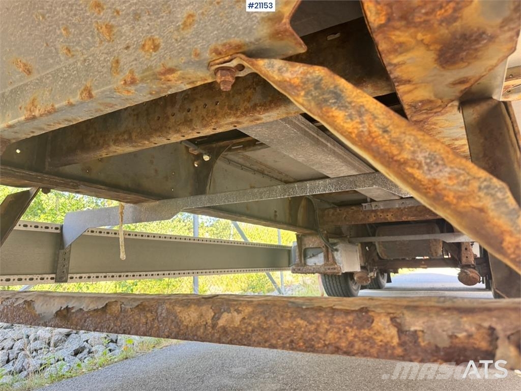 Krone Citysemi. Gesloten opleggers