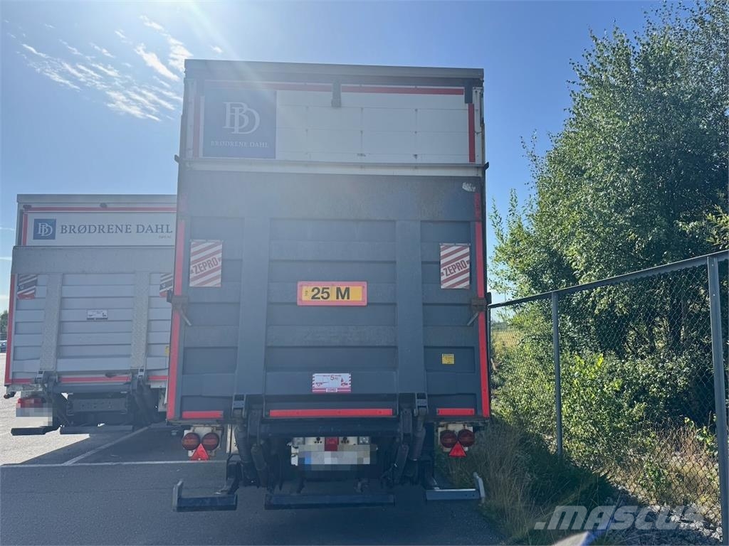 Krone Citysemi. Gesloten opleggers