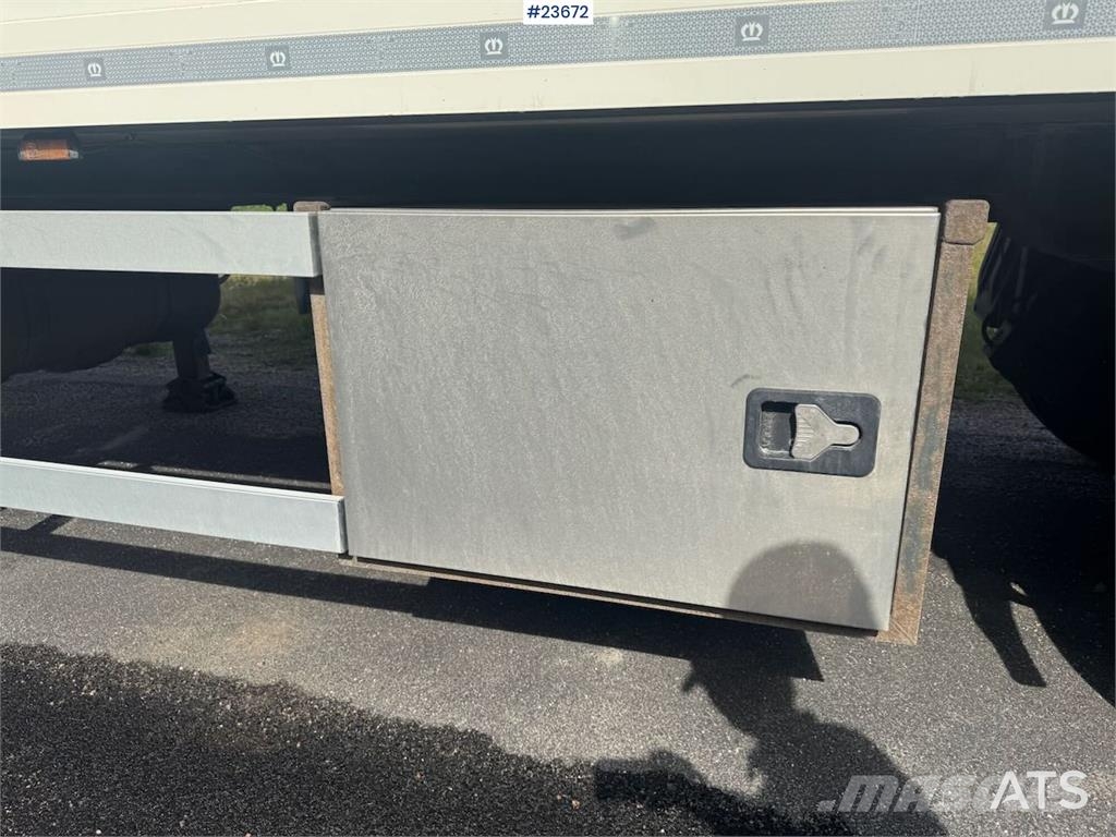 Krone Skapsemi - Carrier Aggregat Furgoonautod