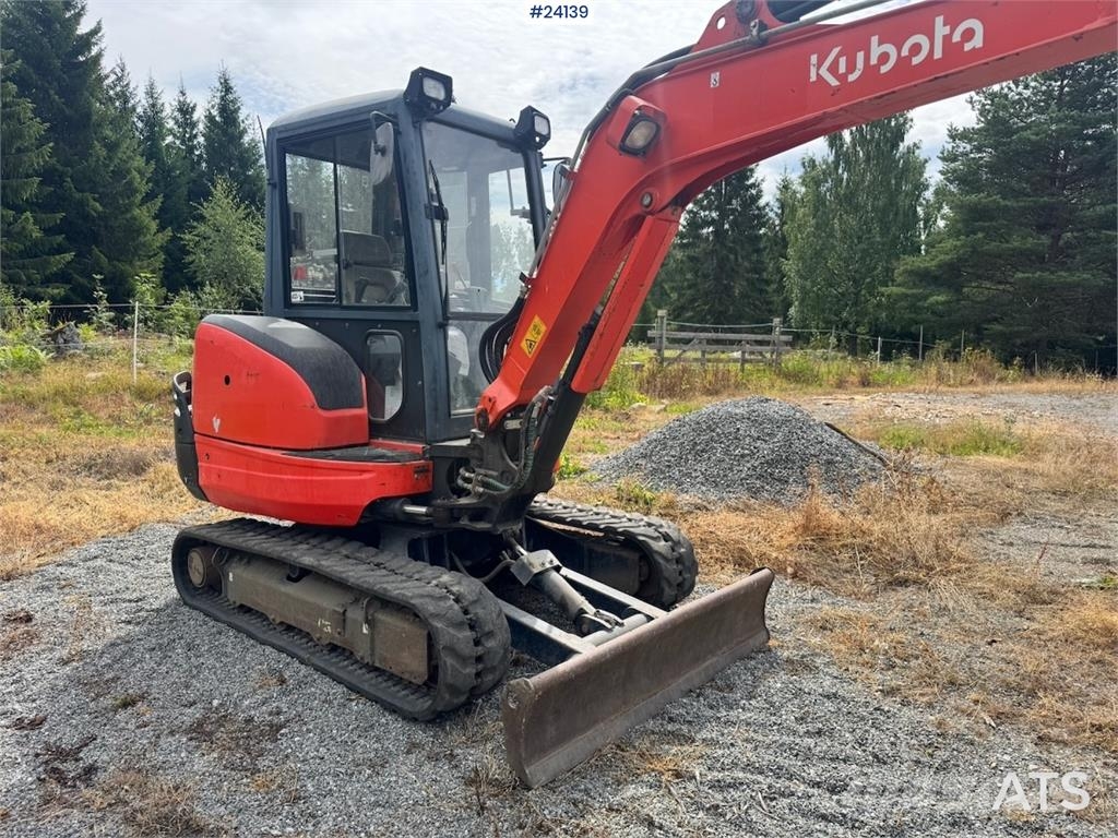 Kubota KX101 Mini Excavator with 2 Buckets حفارات صغيرة أقل من 7 طن (حفارات صغيرة)