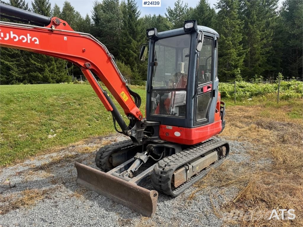Kubota KX101 Mini Excavator with 2 Buckets حفارات صغيرة أقل من 7 طن (حفارات صغيرة)