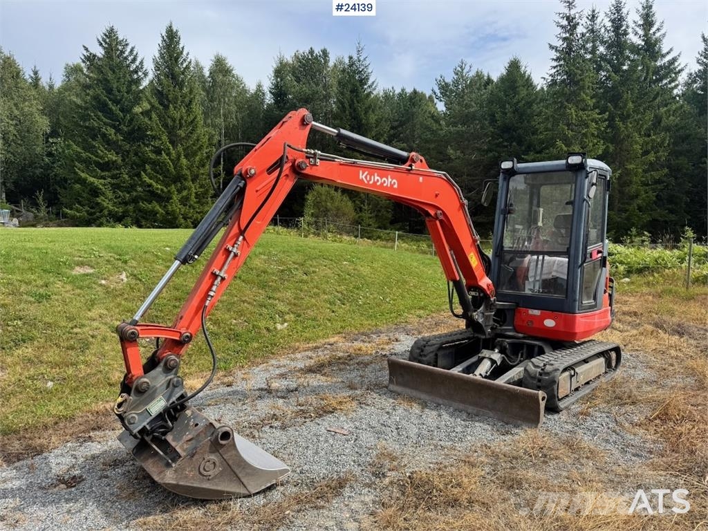 Kubota KX101 Mini Excavator with 2 Buckets حفارات صغيرة أقل من 7 طن (حفارات صغيرة)