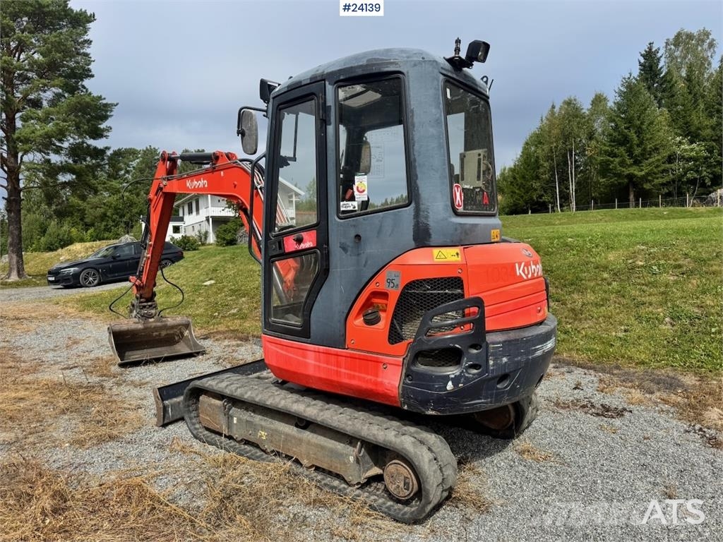 Kubota KX101 Mini Excavator with 2 Buckets حفارات صغيرة أقل من 7 طن (حفارات صغيرة)