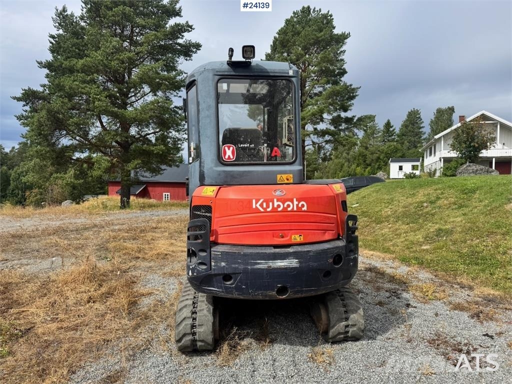 Kubota KX101 Mini Excavator with 2 Buckets حفارات صغيرة أقل من 7 طن (حفارات صغيرة)