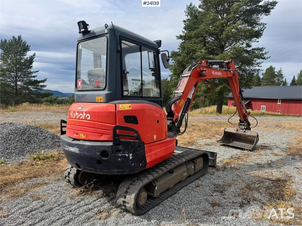 Kubota KX101 Mini Excavator with 2 Buckets حفارات صغيرة أقل من 7 طن (حفارات صغيرة)