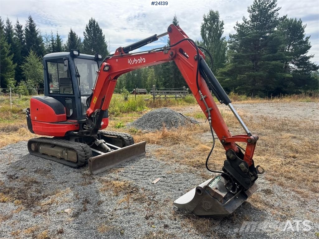 Kubota KX101 Mini Excavator with 2 Buckets حفارات صغيرة أقل من 7 طن (حفارات صغيرة)