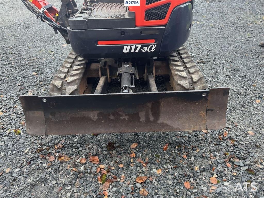 Kubota U17-3a Mini Excavator with Digging Bucket – Custom Mini excavators < 7t (Mini diggers)