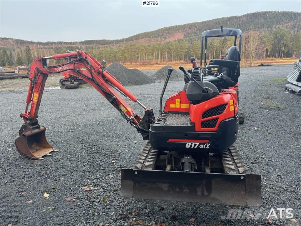 Kubota U17-3a Mini Excavator with Digging Bucket – Custom Mini excavators < 7t (Mini diggers)