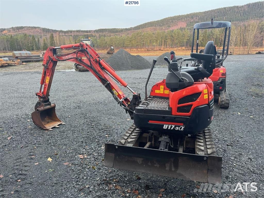 Kubota U17-3a Mini Excavator with Digging Bucket – Custom Mini excavators < 7t (Mini diggers)