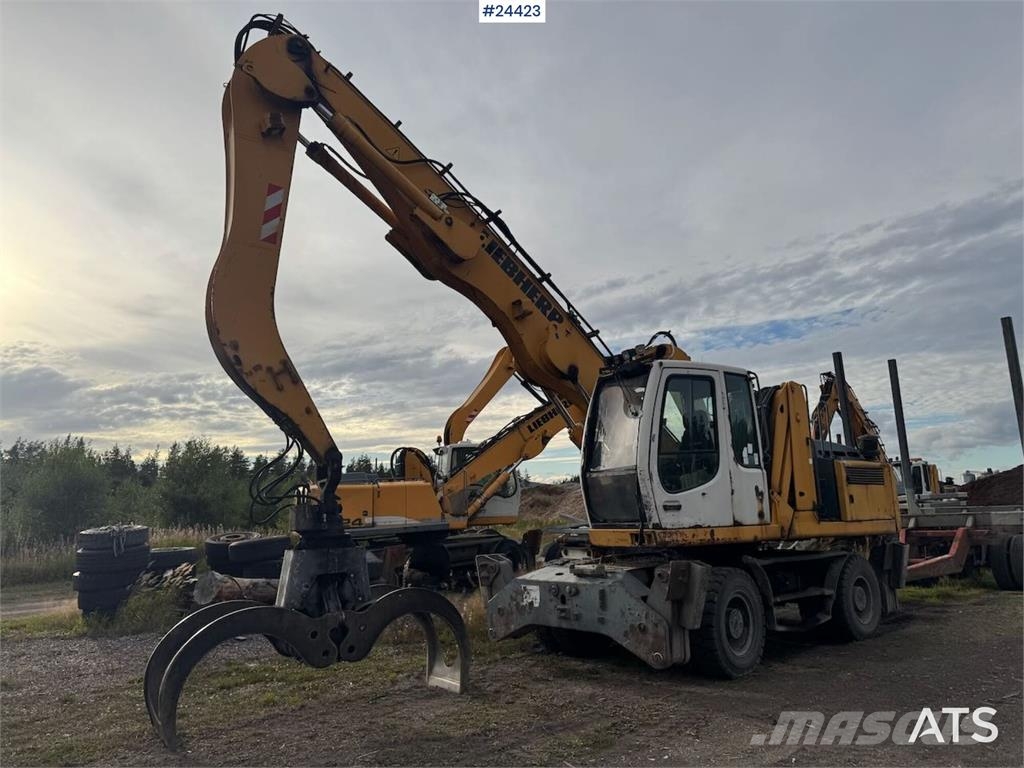 Liebherr A904C Wheeled Excavator w/ Hydraulically Elevating 휠 굴삭기