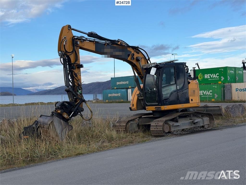 Liebherr R914 excavator with GPS, bucket, and tiltrotator.  Crawler excavators