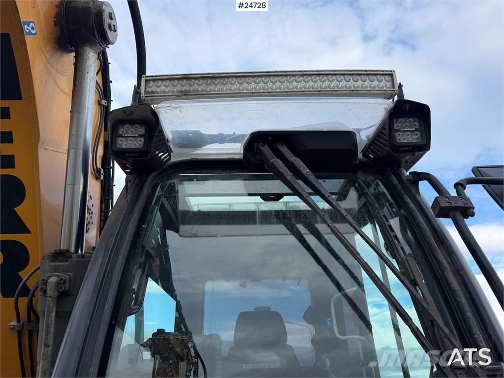Liebherr R914 excavator with GPS, bucket, and tiltrotator.  Crawler excavators