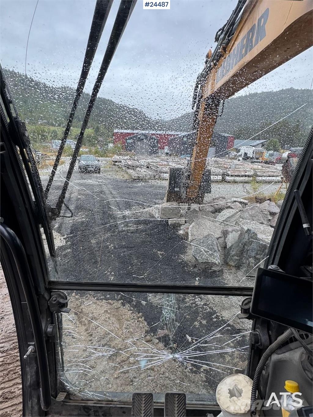 Liebherr R920 K LC Tracked Excavator – 2 Buckets, Tilt & Le Lánctalpas kotrók