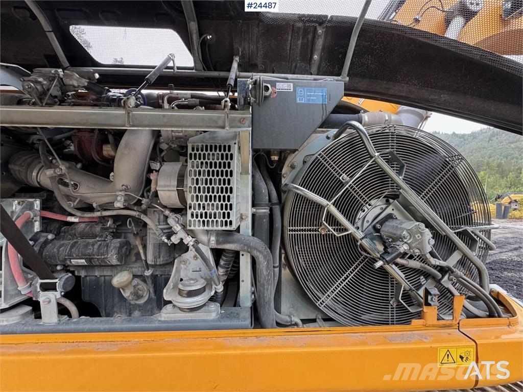 Liebherr R920 K LC Tracked Excavator – 2 Buckets, Tilt & Le Lánctalpas kotrók