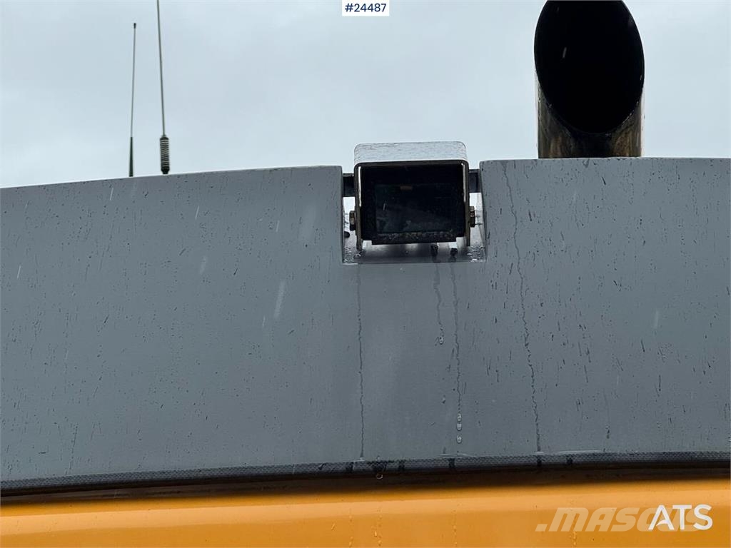 Liebherr R920 K LC Tracked Excavator – 2 Buckets, Tilt & Le Lánctalpas kotrók