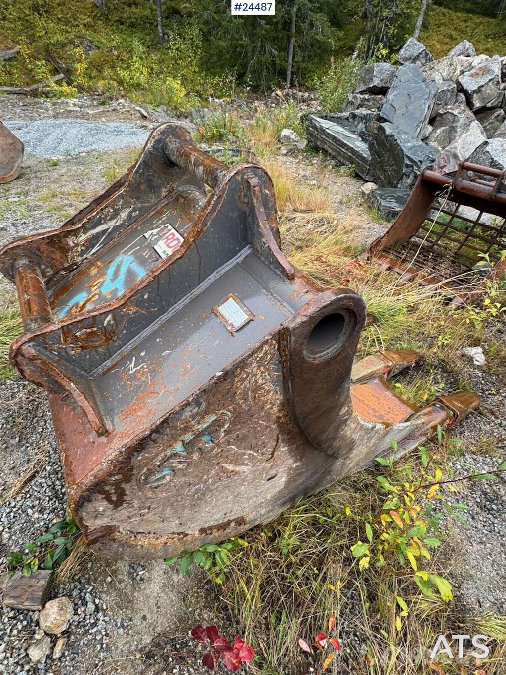 Liebherr R920 K LC Tracked Excavator – 2 Buckets, Tilt & Le Lánctalpas kotrók