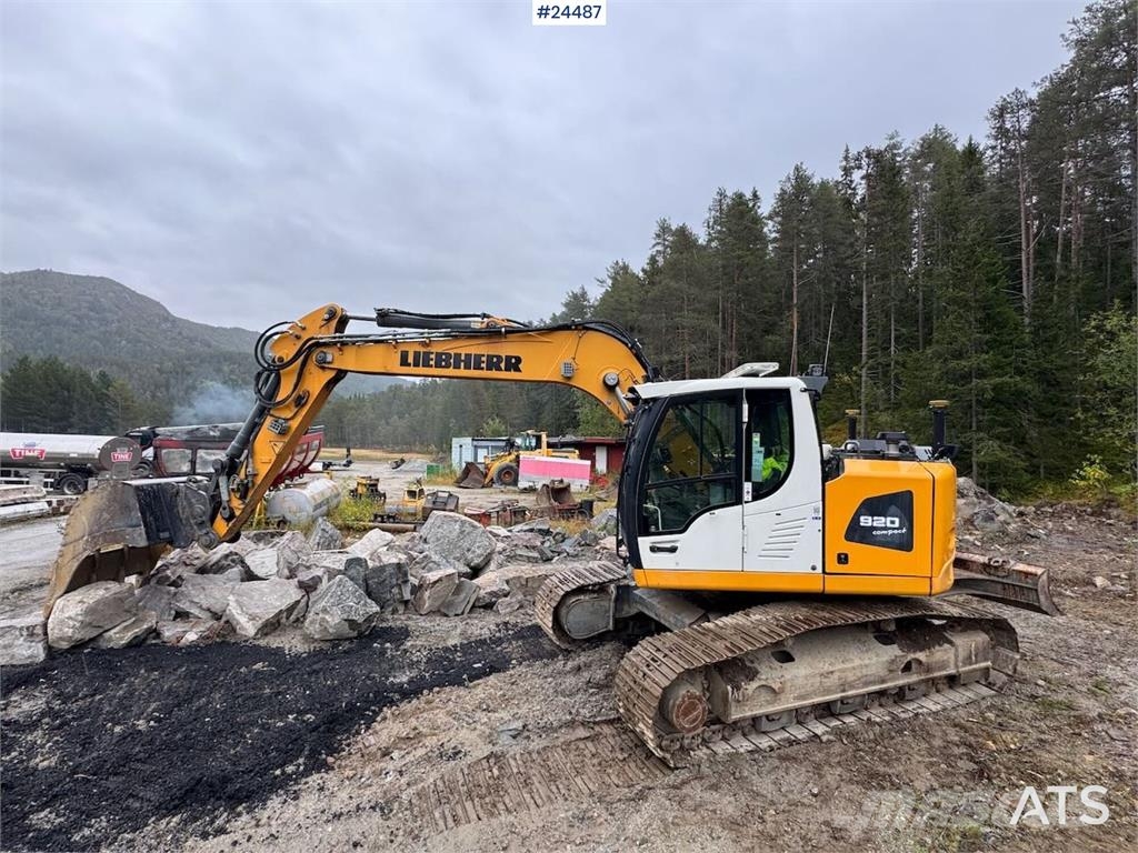 Liebherr R920 K LC Tracked Excavator – 2 Buckets, Tilt & Le Lánctalpas kotrók