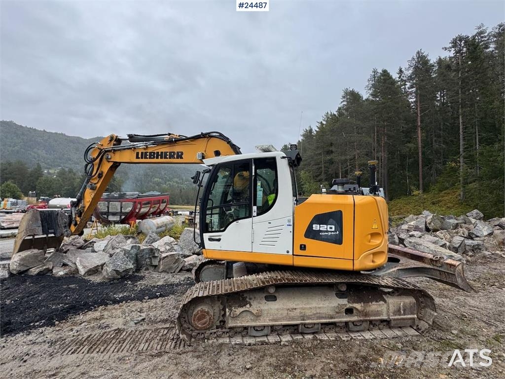 Liebherr R920 K LC Tracked Excavator – 2 Buckets, Tilt & Le Lánctalpas kotrók