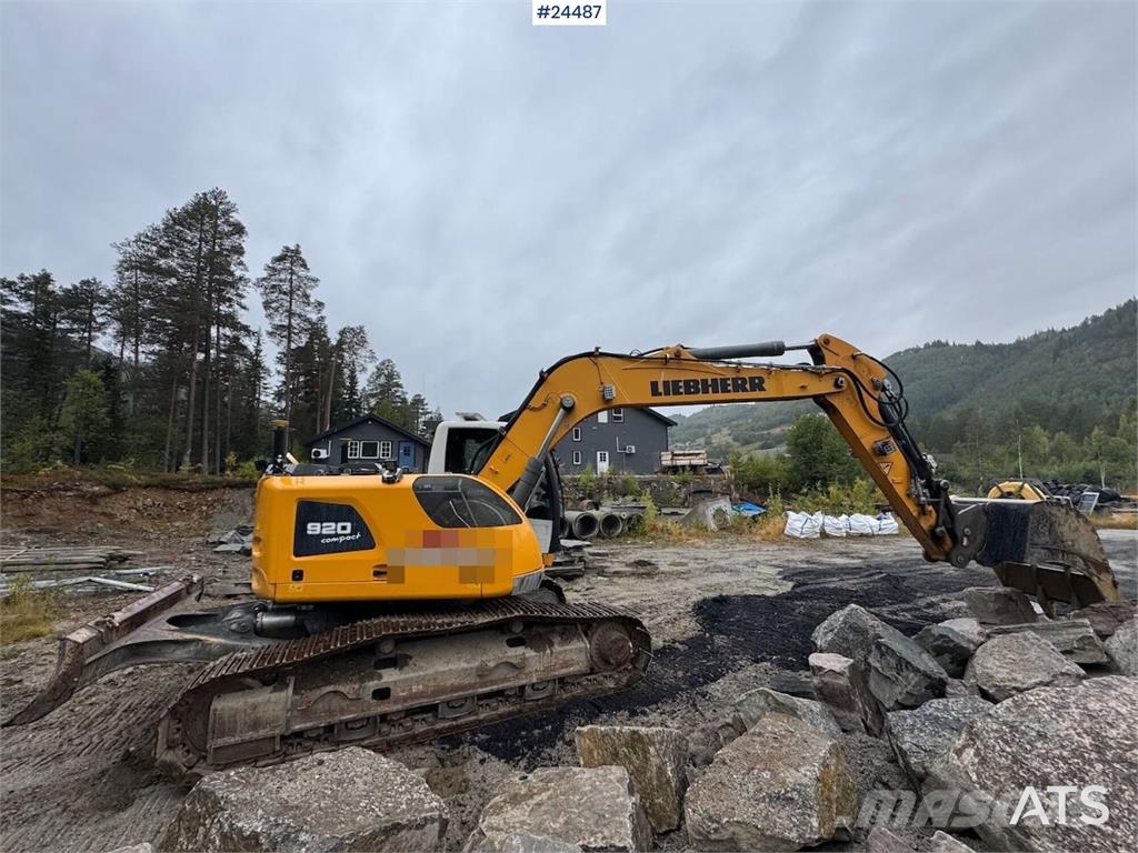 Liebherr R920 K LC Tracked Excavator – 2 Buckets, Tilt & Le Lánctalpas kotrók