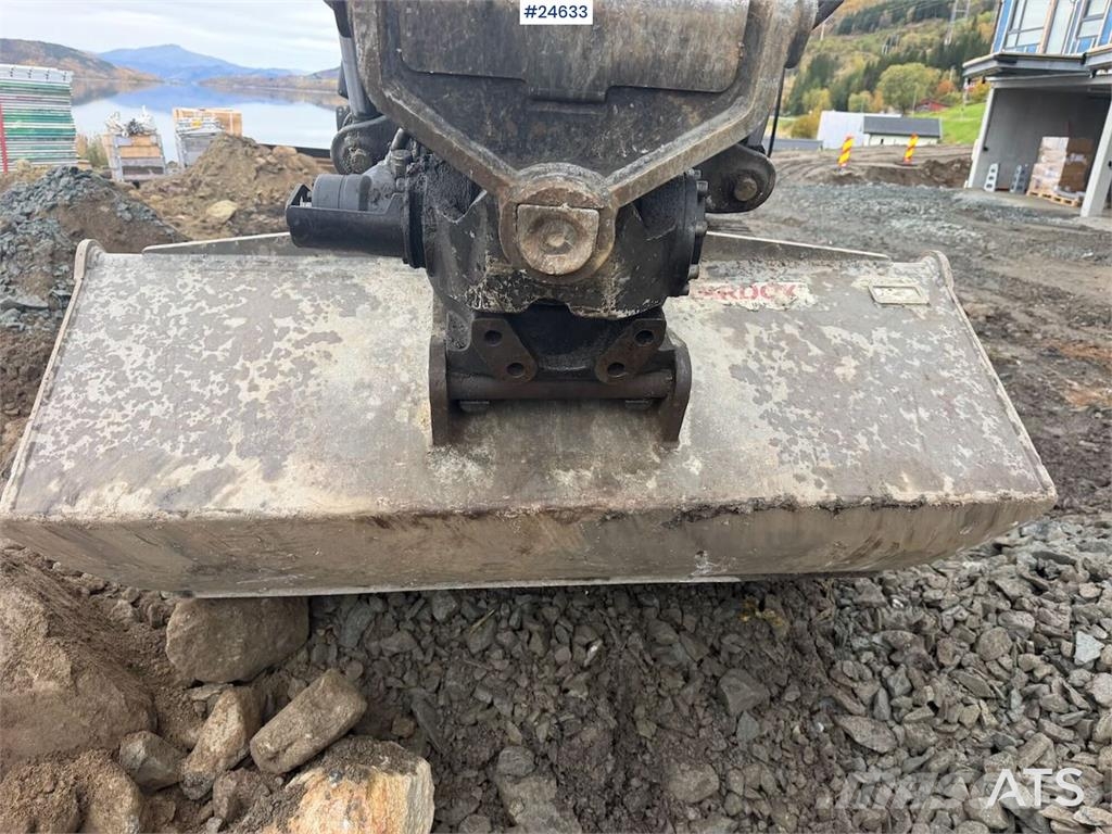 Liebherr R920 LC reduced-tail-swing excavator with GPS, 2 b Beltegraver