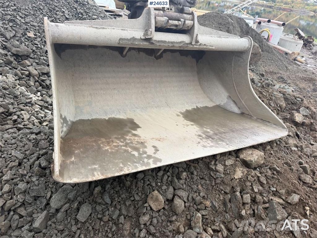 Liebherr R920 LC reduced-tail-swing excavator with GPS, 2 b Beltegraver