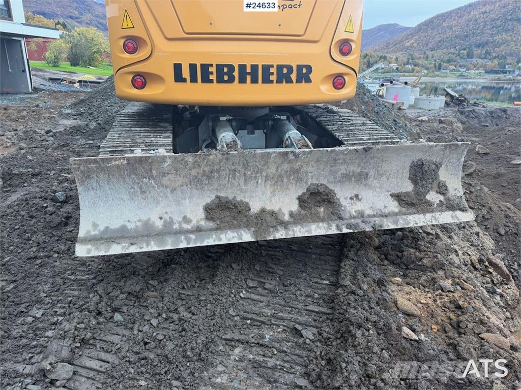 Liebherr R920 LC reduced-tail-swing excavator with GPS, 2 b Beltegraver