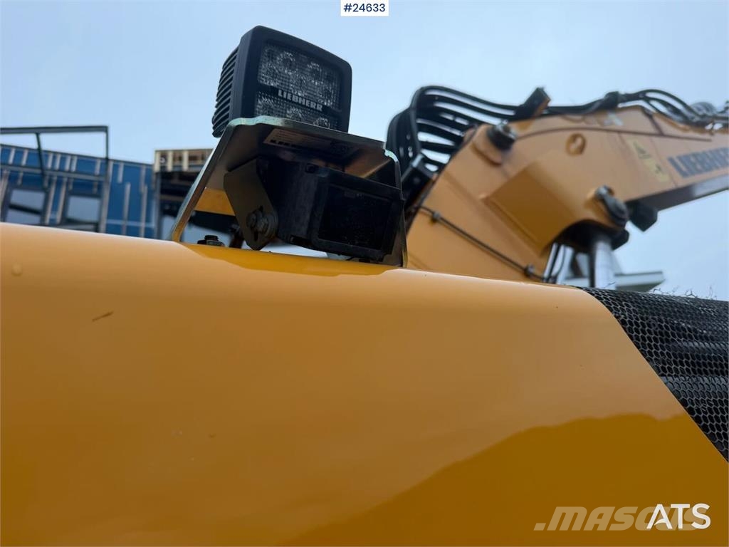 Liebherr R920 LC reduced-tail-swing excavator with GPS, 2 b Beltegraver