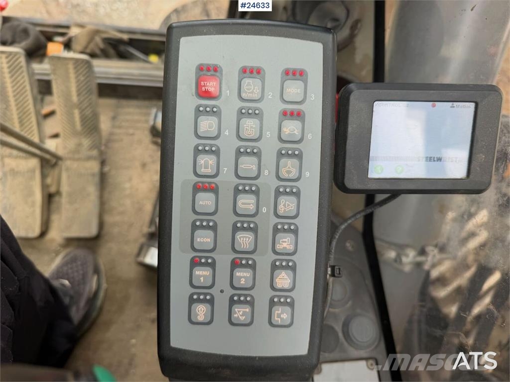 Liebherr R920 LC reduced-tail-swing excavator with GPS, 2 b Beltegraver
