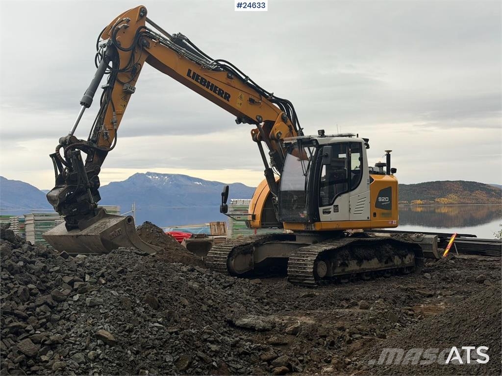 Liebherr R920 LC reduced-tail-swing excavator with GPS, 2 b Beltegraver