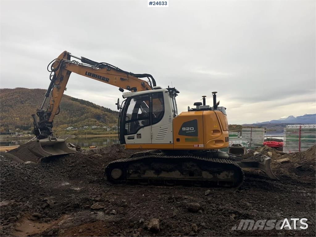 Liebherr R920 LC reduced-tail-swing excavator with GPS, 2 b Beltegraver